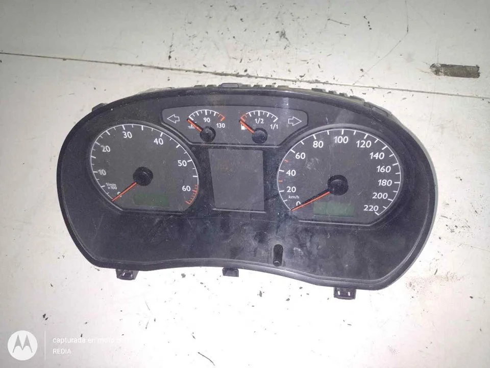Foto de CUADRO INSTRUMENTOS VOLKSWAGEN POLO IV (9N1) 1.4 16V (75 CV / 55 KW) referencia 110080124001