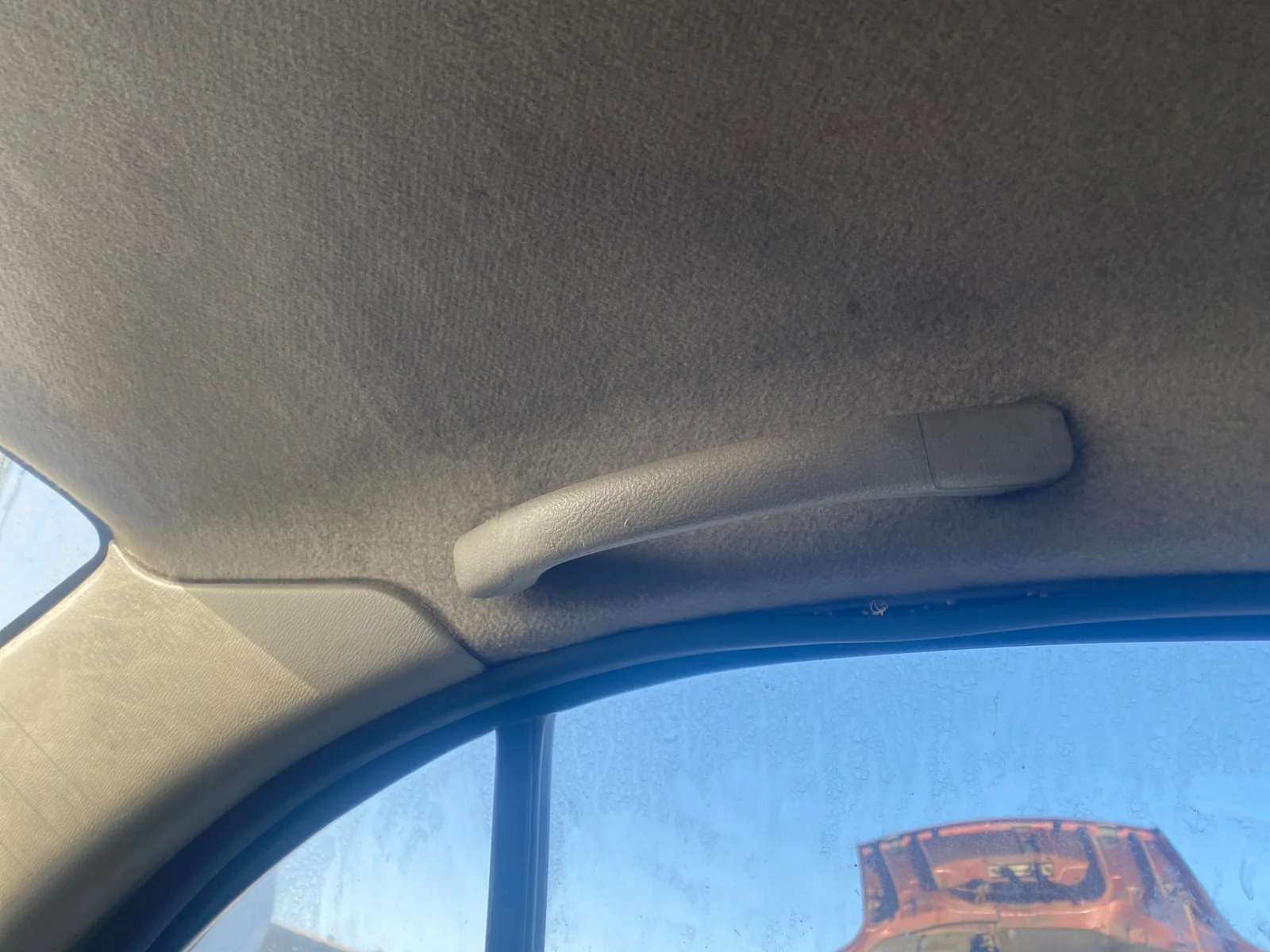 Foto de ASIDERO TECHO TRASERO IZQUIERDO NISSAN ALMERA (N15) 2.0 Diesel (75 CV / 55 KW)