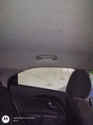 Foto de ASIDERO TECHO TRASERO IZQUIERDO KIA RIO (UB) 1.2 CAT (86 CV / 63 KW)