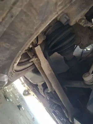 Foto de BRAZO SUSPENSION DELANTERO DERECHO VOLKSWAGEN CADDY (2K)(02.2004) 1.9 TDI (BSU) (75 CV / 55 KW)
