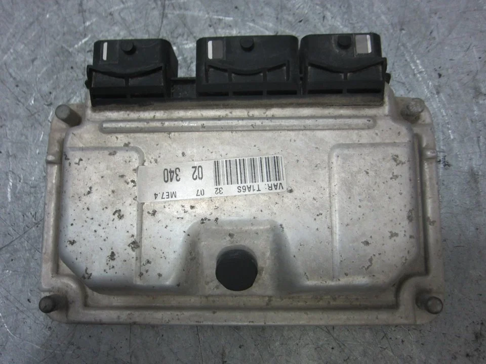 Foto de CENTRALITA MOTOR UCE PEUGEOT 206 1.6 16V CAT (109 CV / 80 KW) referencia 9648482980