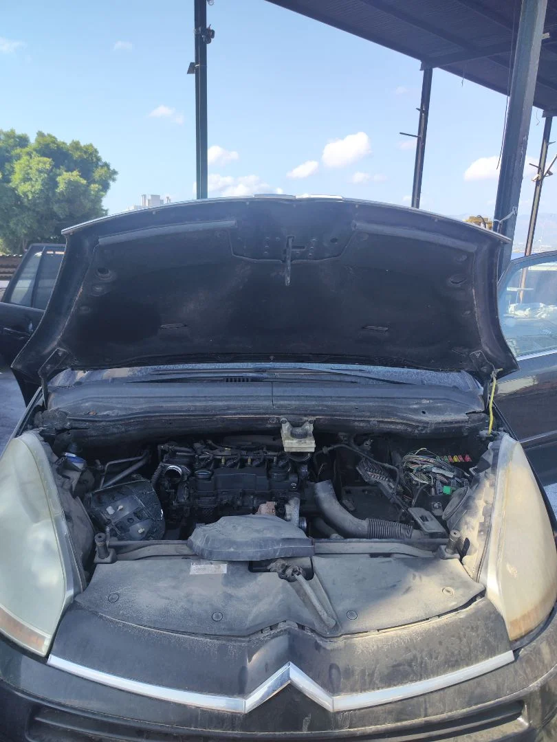 Foto de CAPO CITROEN GRAND C4 PICASSO 1.6 16V HDi FAP (109 CV / 80 KW) referencia 7901N7