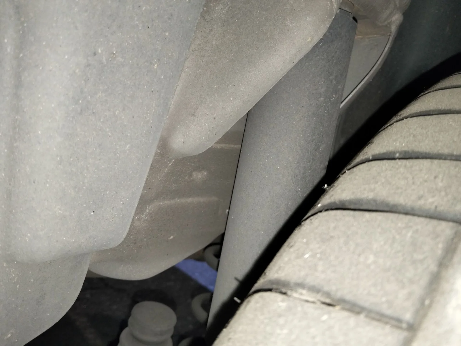 Foto de AMORTIGUADOR TRASERO IZQUIERDO PEUGEOT 308