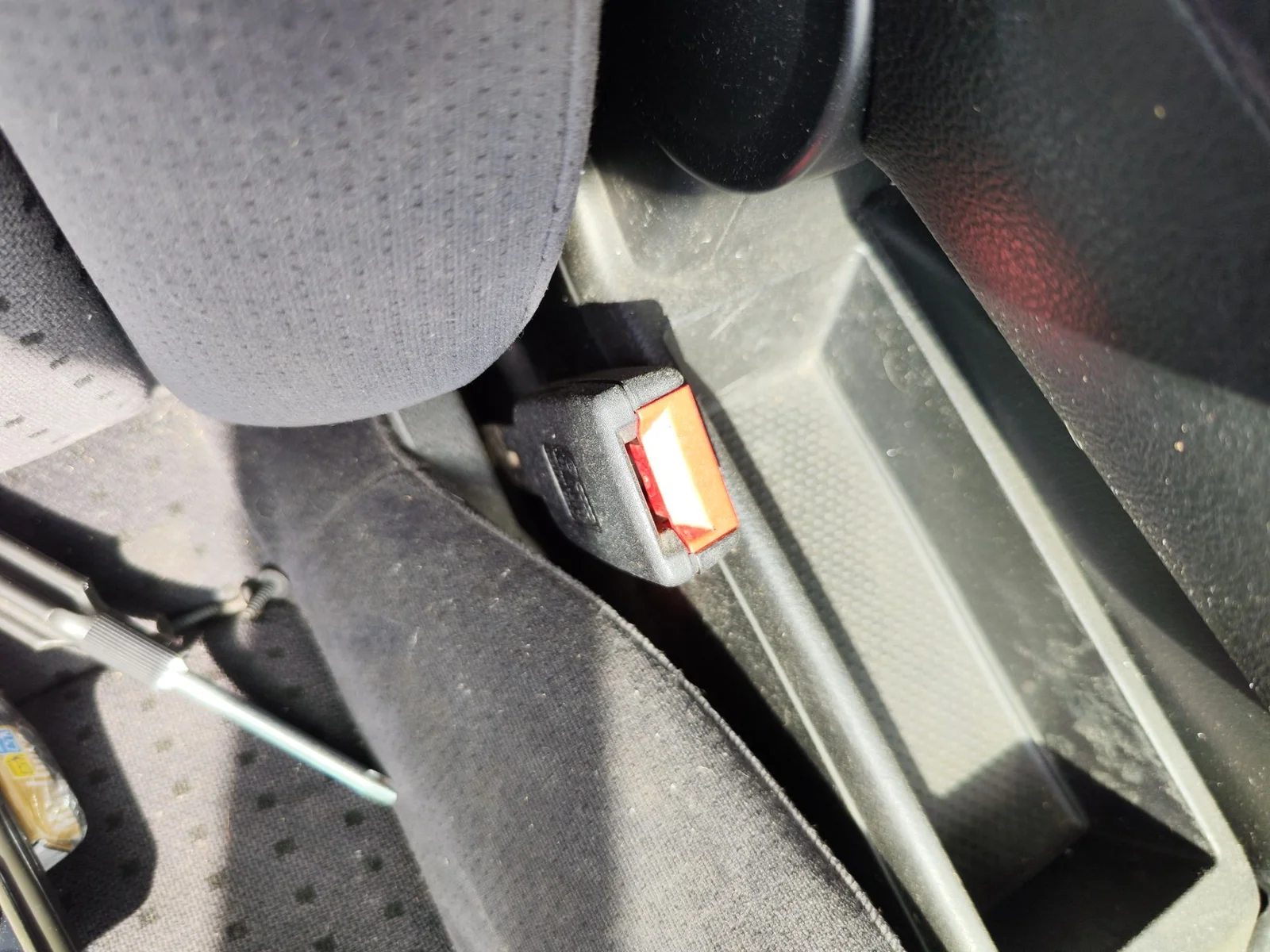 Foto de PRETENSOR AIRBAG DERECHO VOLKSWAGEN PASSAT VARIANT (3B5) 1.9 TDI (110 CV / 81 KW)