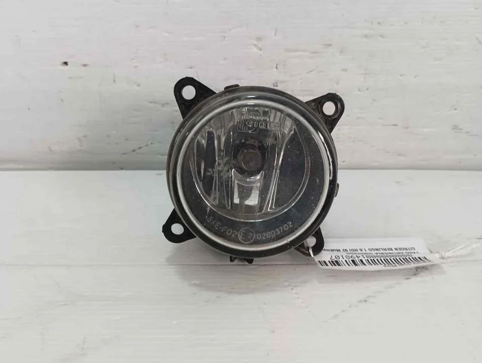 Foto de FARO ANTINIEBLA IZQUIERDO CITROEN BERLINGO 1.6 16V HDi (90 CV / 66 KW) referencia 9652548480