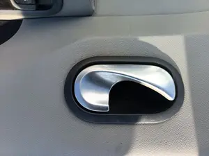 Foto de MANETA INTERIOR DELANTERA DERECHA RENAULT TWINGO II 1.5 dCi Diesel (64 CV / 47 KW)