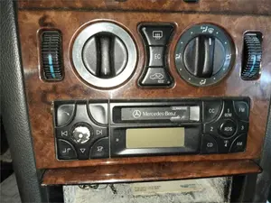 Foto de MANDO CALEFACCION / AIRE ACONDICIONADO MERCEDES-BENZ CLASE E (BM 210) BERLINA