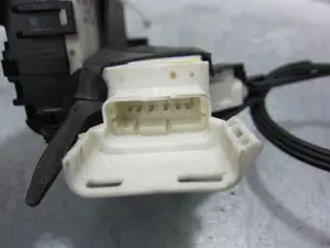Foto de CERRADURA PUERTA DELANTERA DERECHA PEUGEOT 407 2.0 16V HDi FAP CAT (RHR / DW10BTED4) (136 CV / 100 KW) referencia 9683417780 foto 3