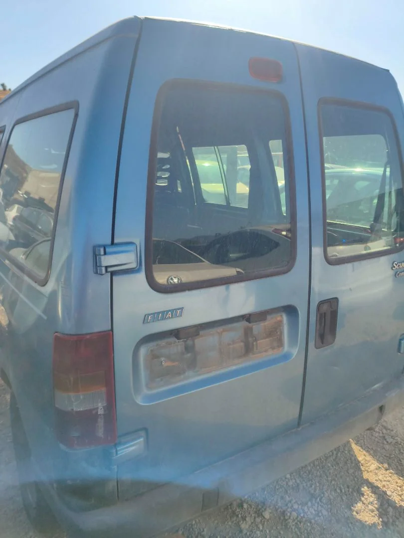 Foto de PORTON TRASERO IZQUIERDO FIAT I SCUDO (222) 2.0 JTD CAT (94 CV / 69 KW)