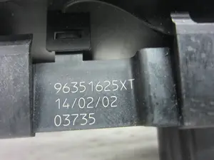 Foto de MANDO ELEVALUNAS DELANTERO DERECHO PEUGEOT 307 (S1)(04.2001) 2.0 HDi FAP CAT (107 CV / 79 KW) referencia 96351625X foto 2