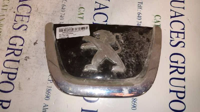 Foto de REJILLA DELANTERA PEUGEOT 308 referencia AA3563161300