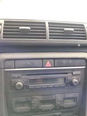 Foto de WARNING AUDI A4 AVANT (8E) 1.9 TDI (131 CV / 96 KW)
