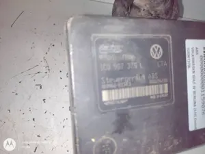 Foto de ABS VOLKSWAGEN GOLF IV BERLINA (1J1)(10.1997) 1.6 16V (105 CV / 77 KW) referencia 1C0907379L foto 6
