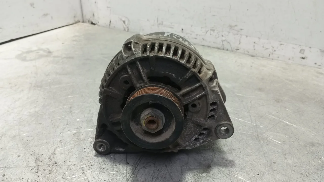 Foto de ALTERNADOR AUDI A6 BERLINA (4B2) 2.5 V6 24V TDI (150 CV / 110 KW) referencia 0123515012
