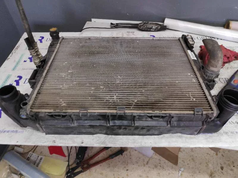 Foto de INTERCOOLER BMW SERIE 3 BERLINA (E46)