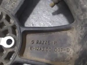 Foto de RUEDA DELANTERA PIAGGIO (VESPA) VESPA GTS 124 cm3 - 11 kW (15 CV / 11 KW) referencia E-12X3.00 foto 2