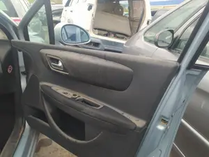 Foto de ELEVALUNAS DELANTERO DERECHO CITROEN C4 BERLINA 1.6 16V CAT (NFU / TU5JP4) (109 CV / 80 KW) referencia 9222V0