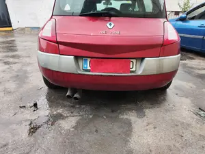 Foto de PARAGOLPES TRASERO RENAULT MEGANE II BERLINA 5P 1.5 dCi Diesel (106 CV / 78 KW)