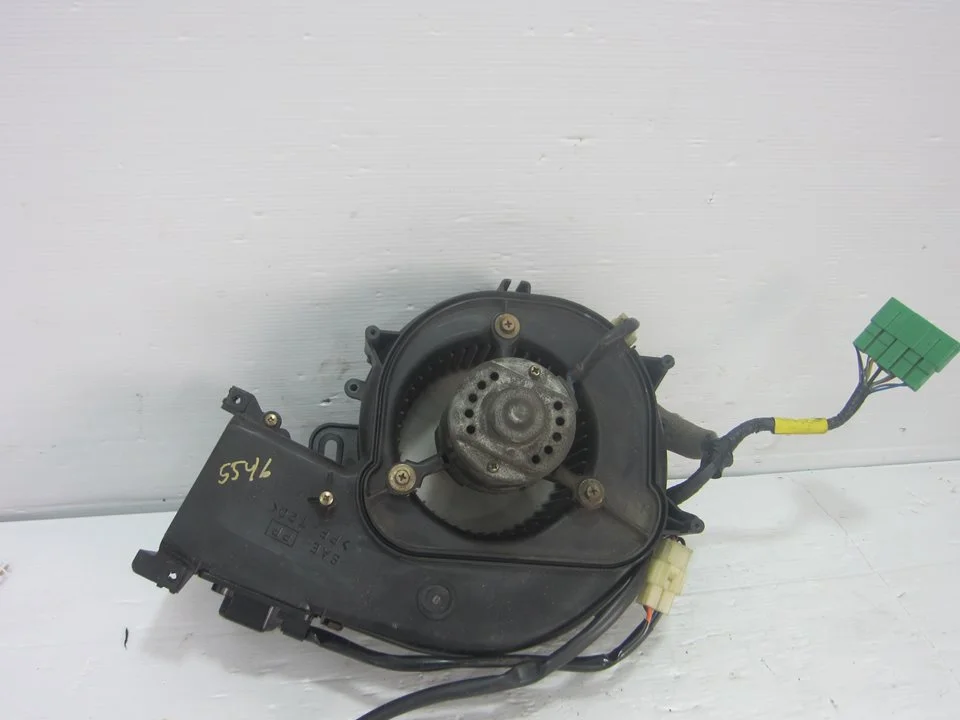 Foto de VENTILADOR CALEFACCION JAGUAR XJ 4.0 CAT (320 CV / 235 KW)