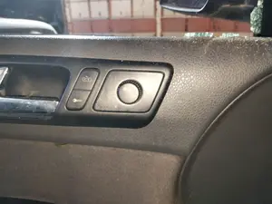 Foto de MANDO RETROVISOR VOLKSWAGEN POLO IV (9N1)