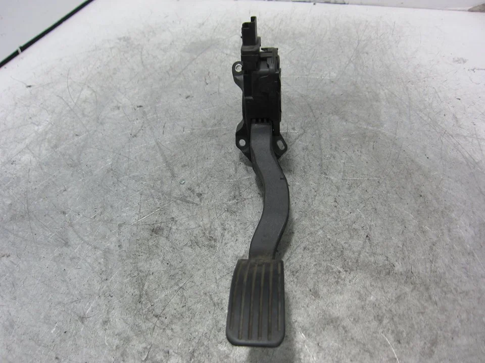 Foto de POTENCIOMETRO PEDAL PEUGEOT 207 1.4 HDi FAP (68 CV / 50 KW) referencia 9671433780