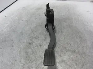 Foto de POTENCIOMETRO PEDAL PEUGEOT 207 1.4 HDi FAP (68 CV / 50 KW) referencia 9671433780