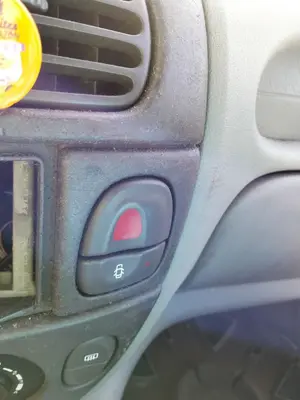 Foto de WARNING RENAULT SCENIC I (JA...) 1.9 dCi Diesel CAT (102 CV / 75 KW)