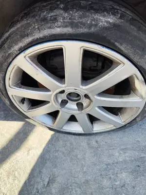 Foto de LLANTA AUDI A4 AVANT (8E) 3.0 V6 24V TDI (233 CV / 171 KW) referencia 8E0601025AE