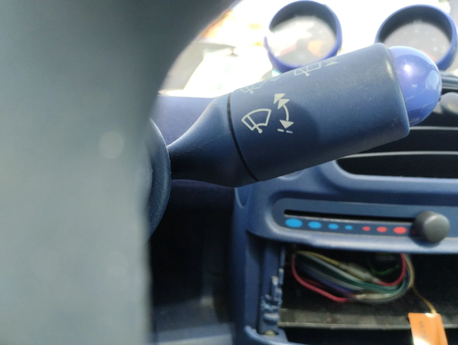 Foto de MANDO LIMPIA SMART CITY-COUPE 0.6 Turbo CAT (54 CV / 40 KW)