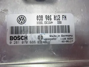 Foto de CENTRALITA MOTOR UCE SEAT TOLEDO (1M2) 1.9 TDI (90 CV / 66 KW) referencia 038906012FN foto 4