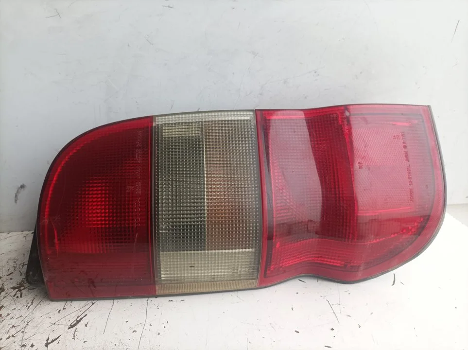 Foto de PILOTO TRASERO IZQUIERDO TOYOTA HI-ACE referencia 5307401L
