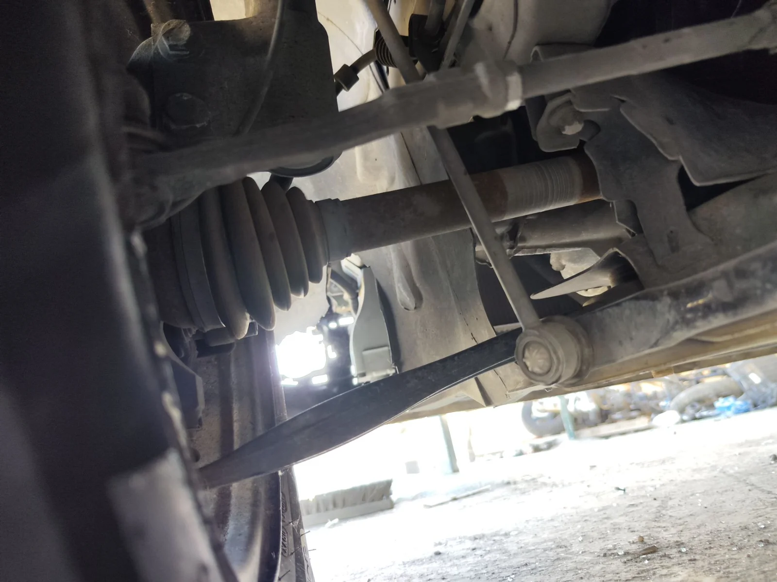 Foto de BRAZO SUSPENSION DELANTERO IZQUIERDO CITROEN BERLINGO FURGÓN 1.6 Blue-HDI FAP (99 CV / 73 KW)