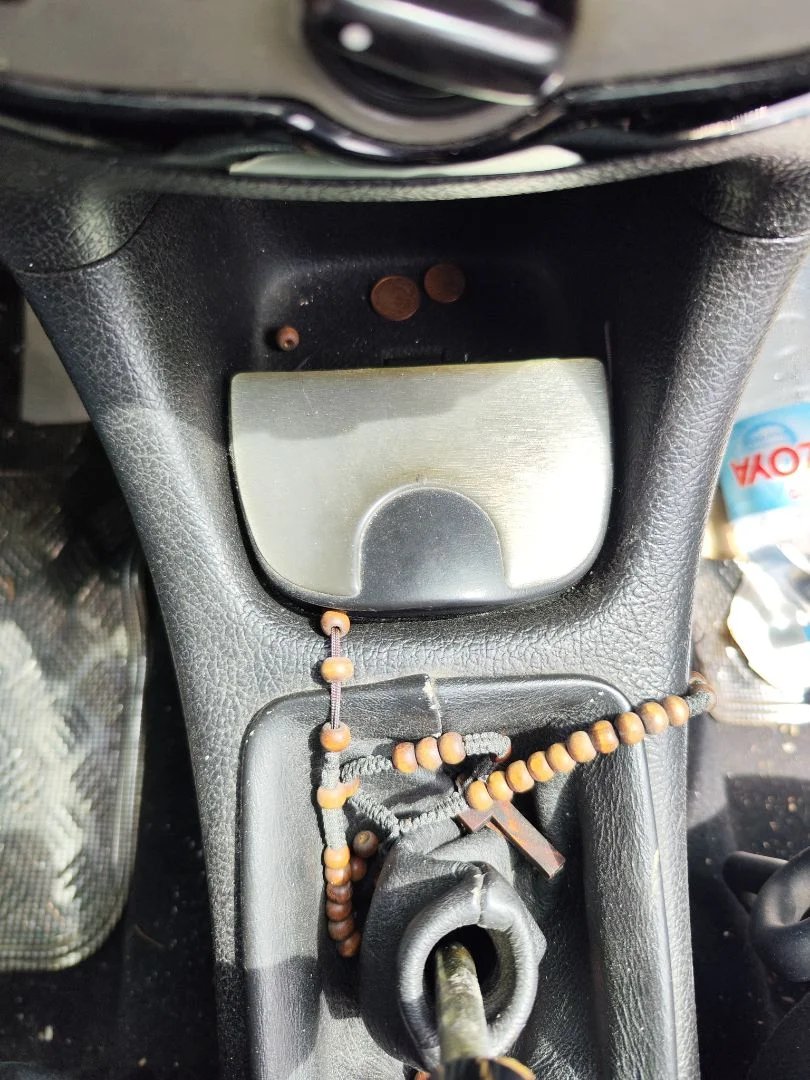 Foto de CENICERO PEUGEOT 206 1.4 (75 CV / 55 KW)