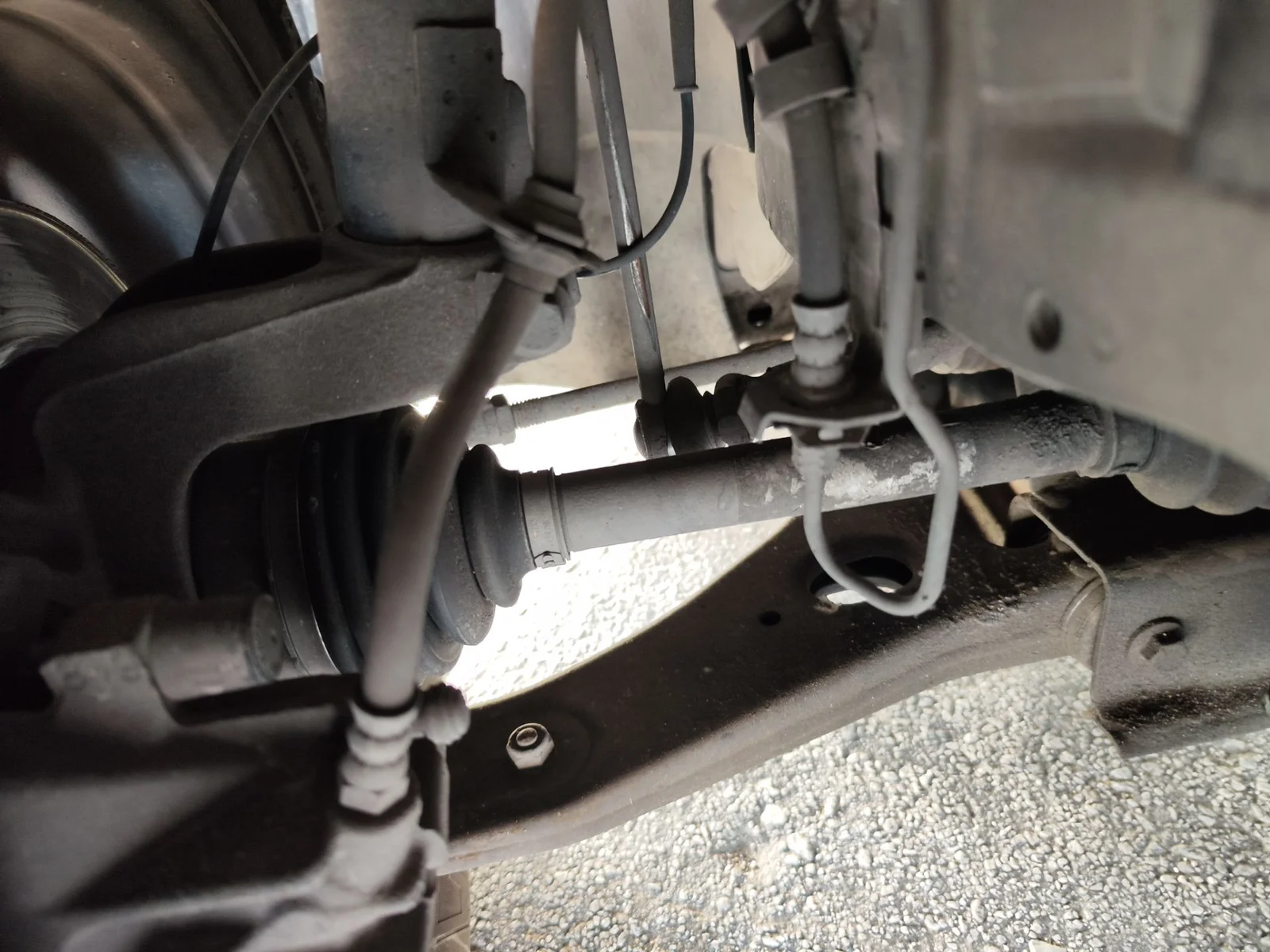 Foto de BIELETA ESTABILIZADORA DELANTERA DERECHA FORD FOCUS FAMILIAR (CAK) 1.8 TDCi Turbodiesel CAT (116 CV / 85 KW)