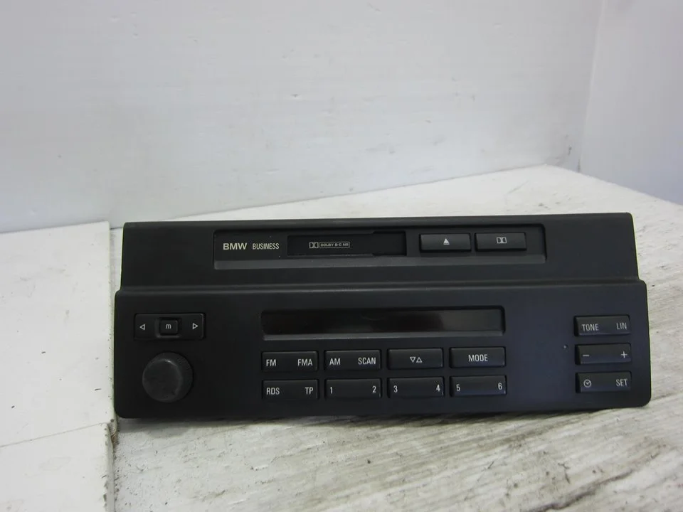 Foto de SISTEMA AUDIO / RADIO CD BMW SERIE X5 (E53) 3.0 24V CAT (231 CV / 170 KW) referencia 33501311581261