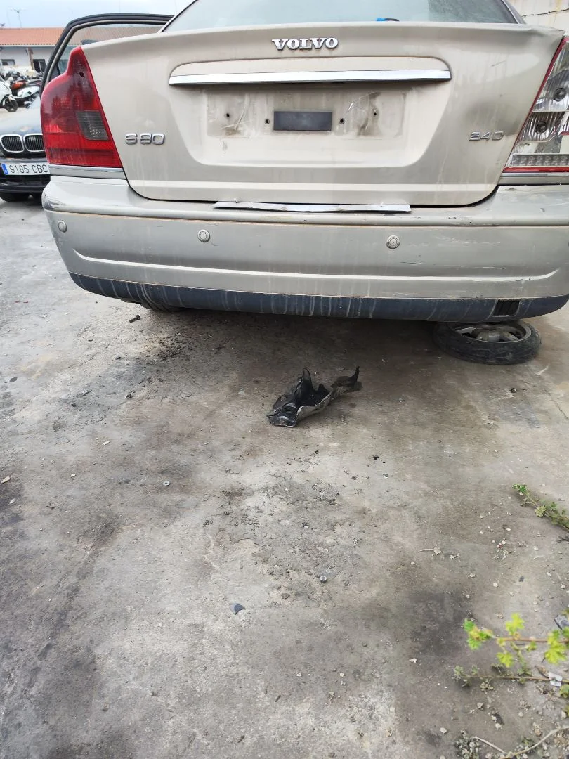 Foto de PARAGOLPES TRASERO VOLVO S80 BERLINA 2.4 Diesel (131 CV / 96 KW)