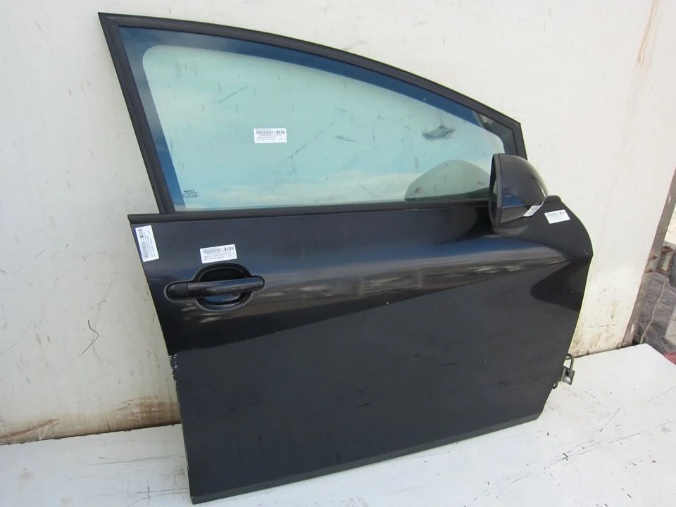 Foto de PUERTA DELANTERA DERECHA SEAT LEON (1P1) 1.6 TDI (105 CV / 77 KW)