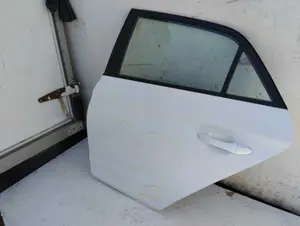 Foto de PUERTA TRASERA IZQUIERDA HYUNDAI I20 (GB) 1.2 16V CAT (84 CV / 62 KW)