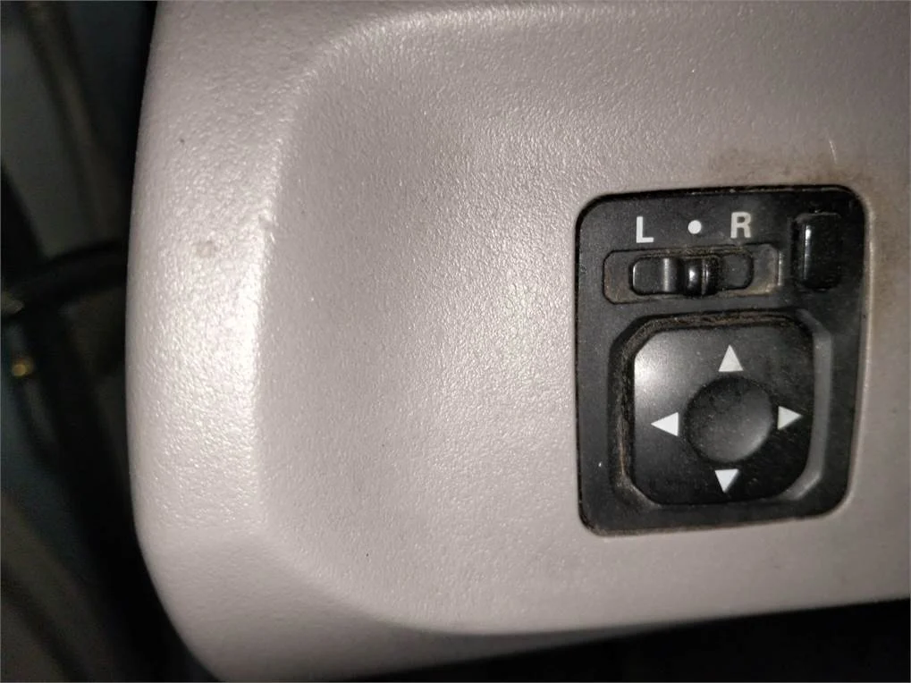 Foto de MANDO RETROVISOR MITSUBISHI GRANDIS (NA0W)