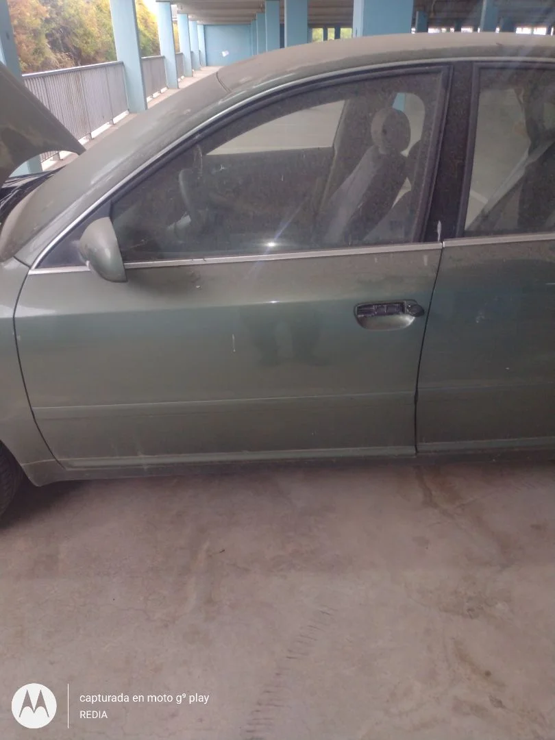 Foto de PUERTA DELANTERA IZQUIERDA AUDI A6 BERLINA (4B2) 2.5 V6 24V TDI (150 CV / 110 KW) referencia 4B0831051D