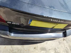 Foto de PANEL TRASERO VOLVO S60 BERLINA 2.4 Diesel (126 CV / 93 KW)