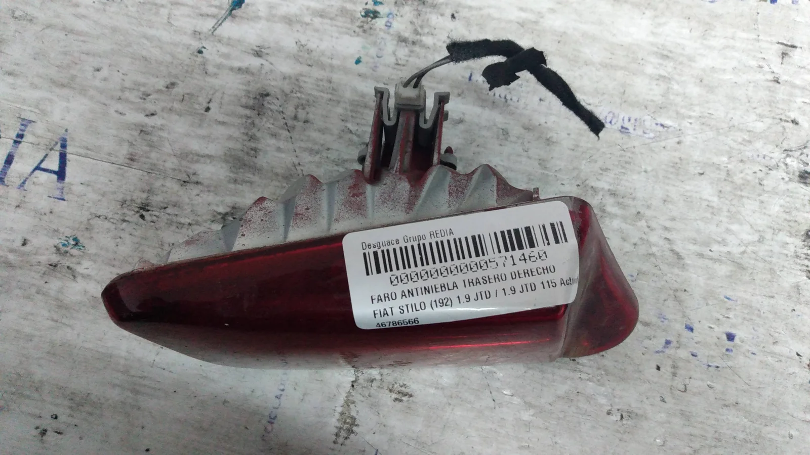Foto de FARO ANTINIEBLA TRASERO DERECHO FIAT STILO (192) 1.9 JTD CAT (116 CV / 85 KW) referencia 46786566