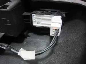 Foto de MANDO ELEVALUNAS TRASERO DERECHO OPEL CROSSLAND X 1.2 (110 CV / 81 KW) referencia 13483539 foto 2