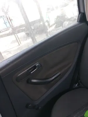 Foto de GUARNECIDO PUERTA TRASERA DERECHA SEAT CORDOBA BERLINA (6L2) 1.9 SDI (64 CV / 47 KW) referencia 6L4867212ADFKZ
