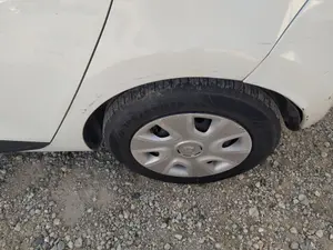 Foto de PASO RUEDA TRASERO IZQUIERDO RENAULT CLIO IV 1.2 16V (73 CV / 54 KW)