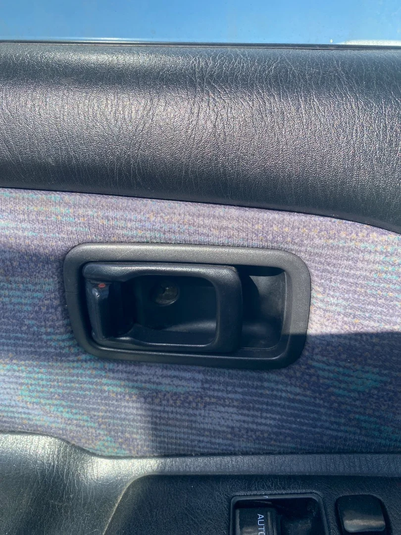 Foto de MANETA INTERIOR DELANTERA IZQUIERDA NISSAN ALMERA (N15) 2.0 Diesel (75 CV / 55 KW)