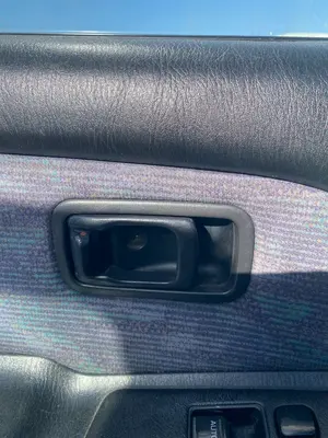 Foto de MANETA INTERIOR DELANTERA IZQUIERDA NISSAN ALMERA (N15) 2.0 Diesel (75 CV / 55 KW)