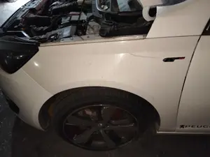 Foto de ALETA DELANTERA IZQUIERDA PEUGEOT 308