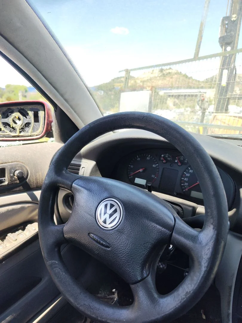 Foto de VOLANTE VOLKSWAGEN PASSAT BERLINA (3B2) 1.9 TDI (116 CV / 85 KW) referencia 3B0419091AEFKZ