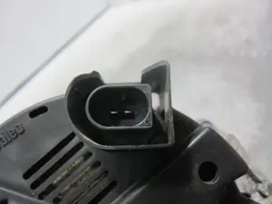 Foto de ALTERNADOR SEAT IBIZA BERLINA (6J5) 1.4 16V (86 CV / 63 KW) referencia 037903025T foto 3